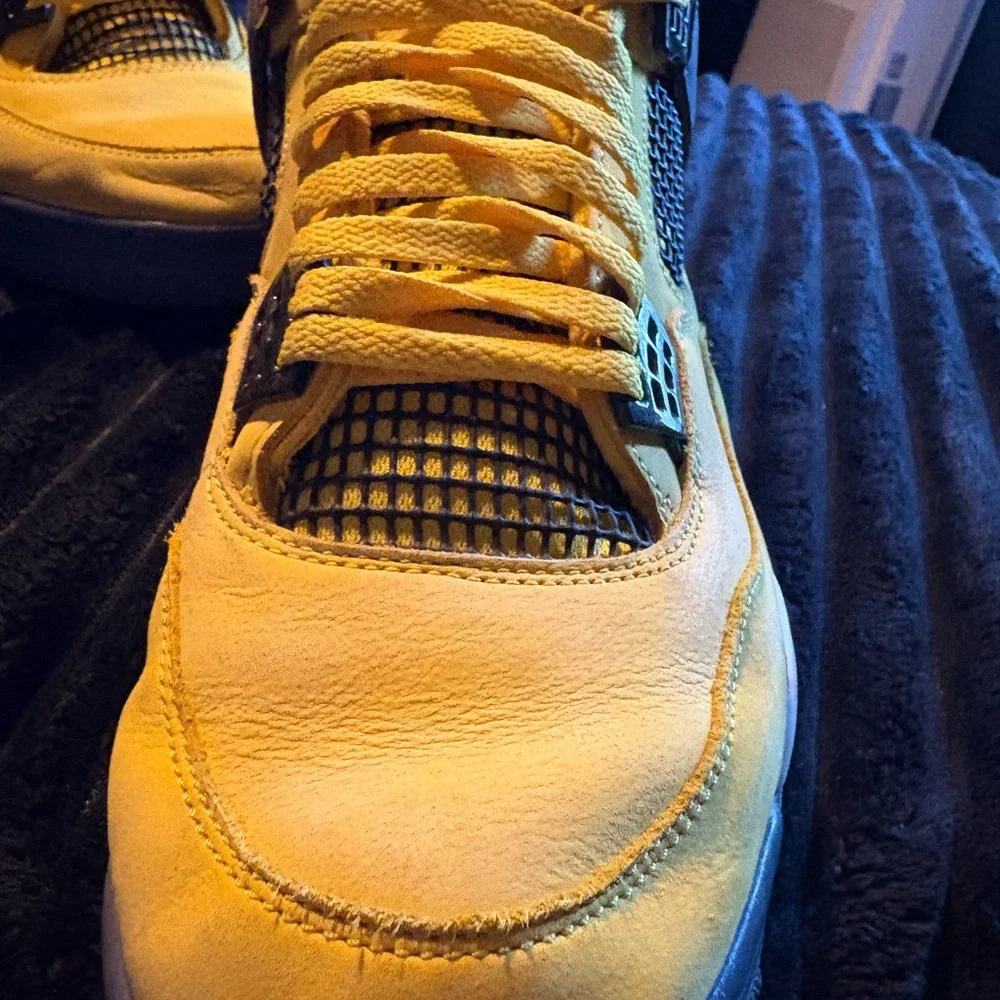 Jordan 4 - Picture 3 of 5